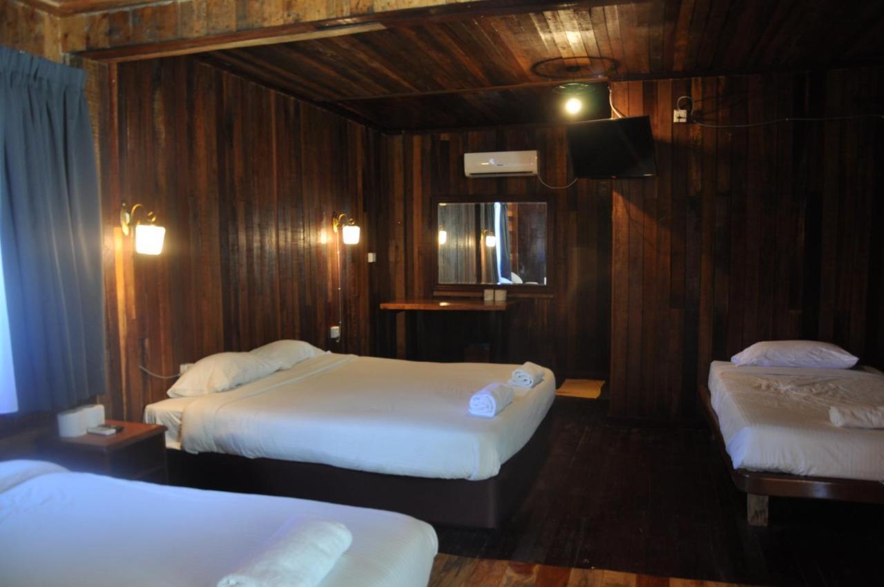 Joe Fisherman Inn Кампунг-Телук-Нипах Экстерьер фото